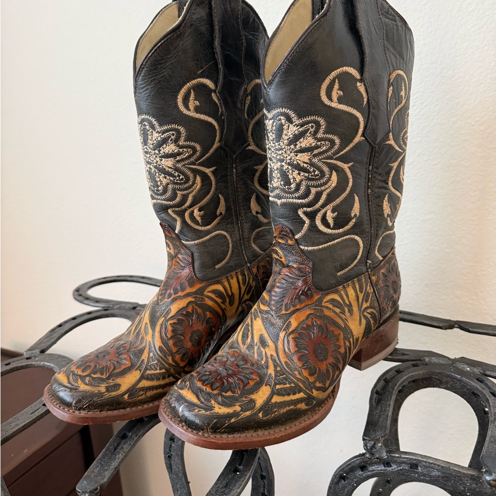 Embroidered Black and Brown Western Boots